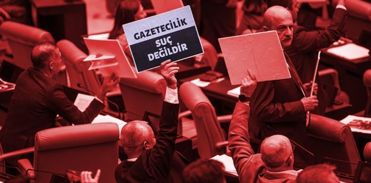 CHP İstanbul İl Başkanlığı’ndan ‘Sansür Yasası’ açıklaması: ‘Saray’a sesleniyoruz; susturmayı başaramayacaksınız’