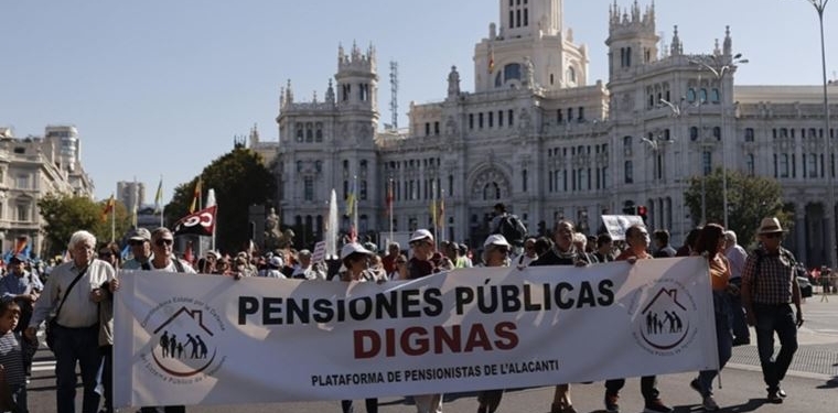 İspanya’da emekliler ‘hayat pahalılığına’ karşı yürüdü