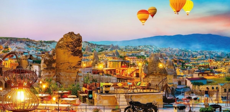 Kapadokya turist akınına uğruyor