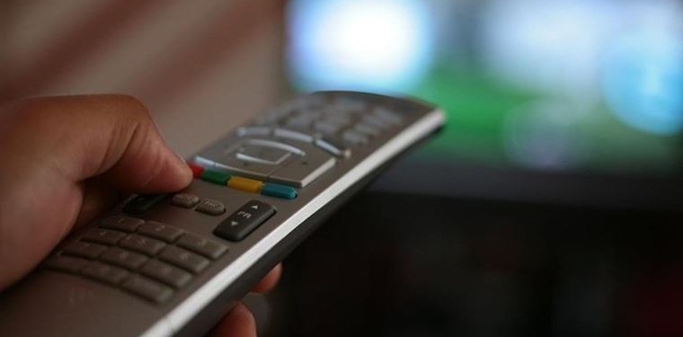TV yayın akışı 14 Ekim Cuma! Hangi kanalda ne var, günün filmleri ve dizileri neler?